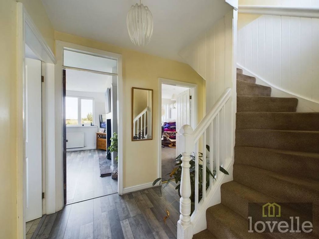 Property image 5 of 17