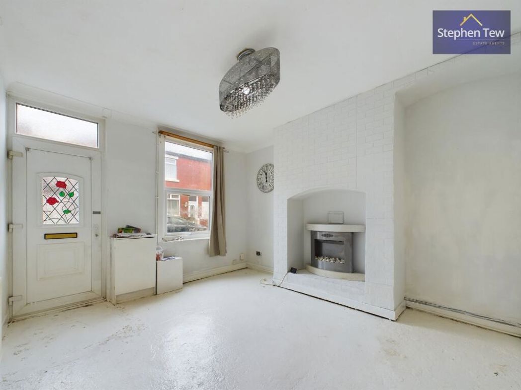 Property image 2 of 18