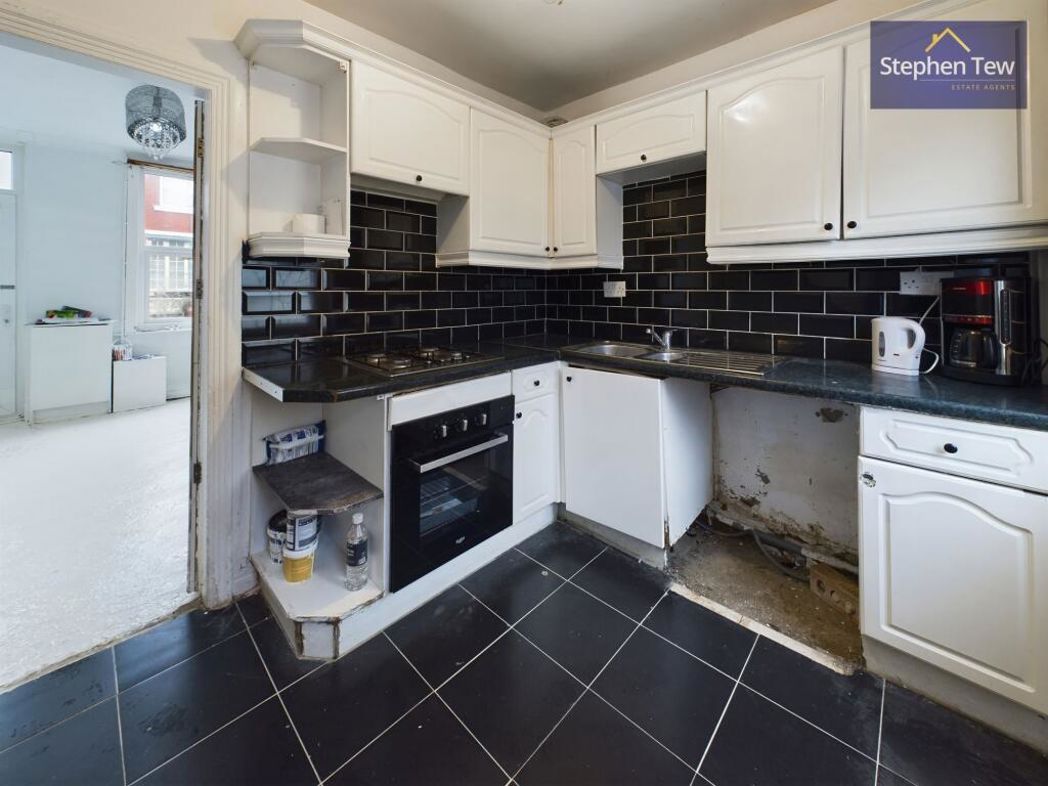 Property image 3 of 18