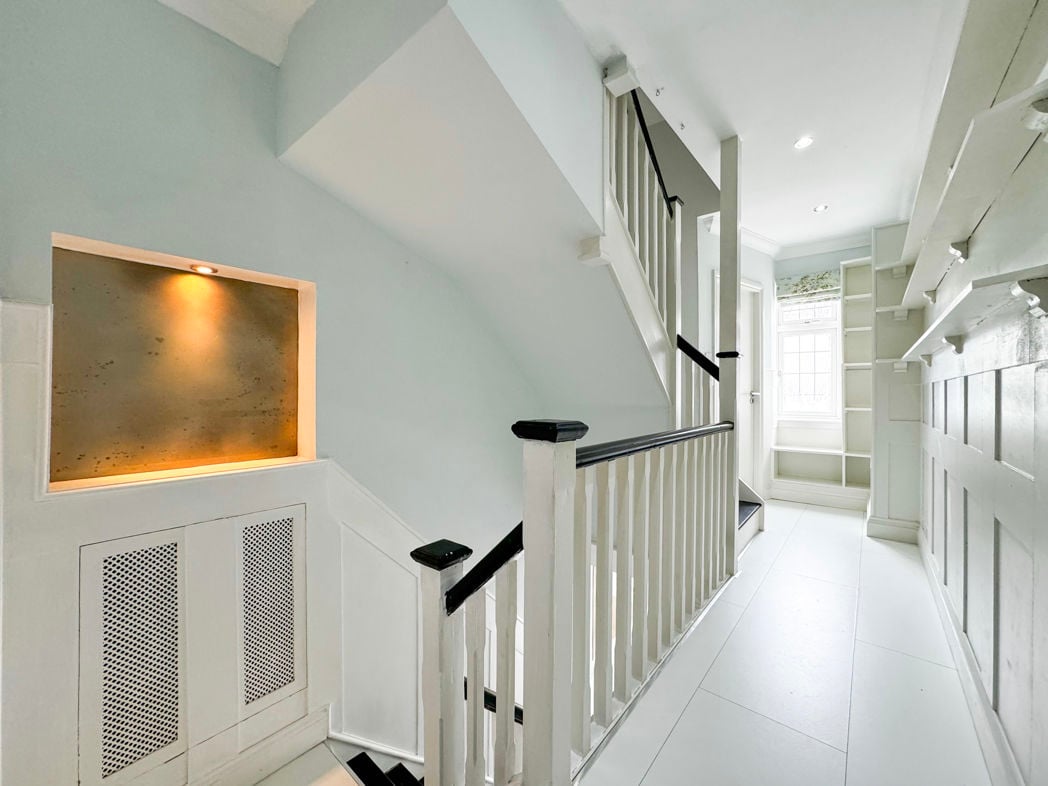 Property image 10 of 22