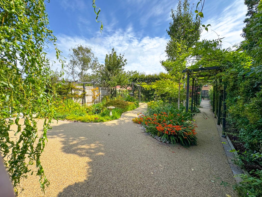 Property image 18 of 22
