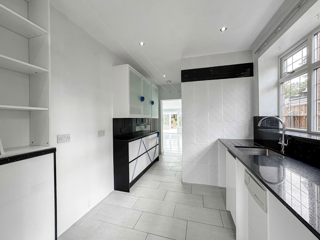 Property image 3 of 22