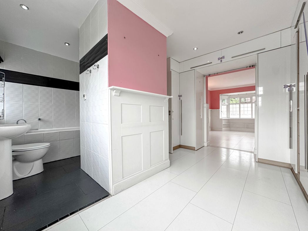 Property image 13 of 22