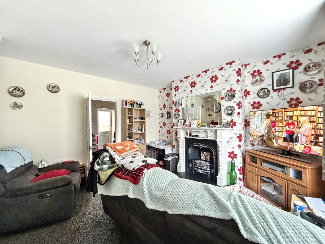 Property image 5 of 9