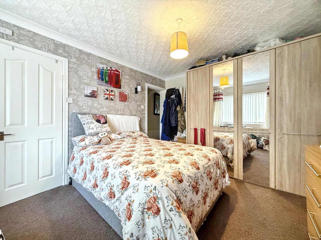Property image 7 of 9