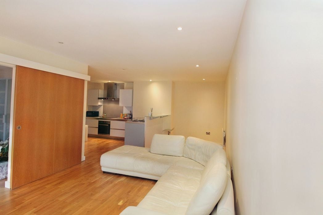 Property image 4 of 8
