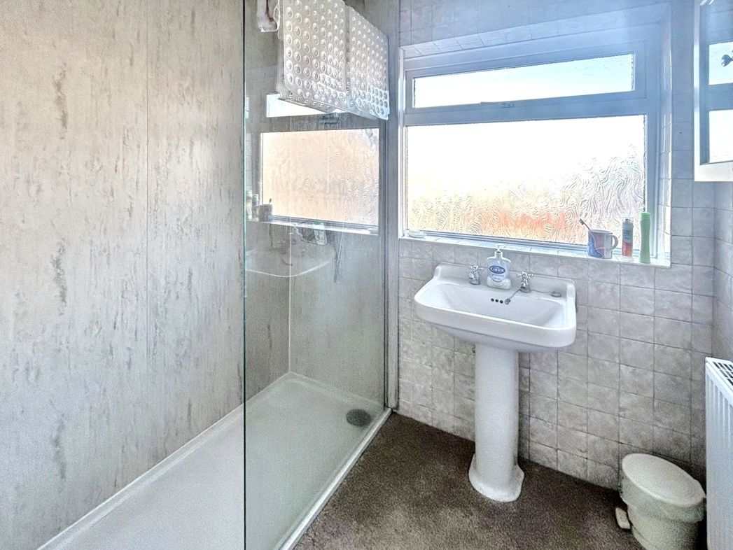 Property image 9 of 17