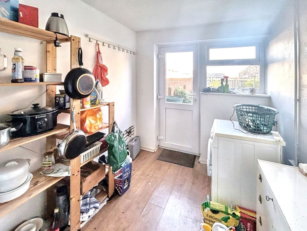 Property image 10 of 17