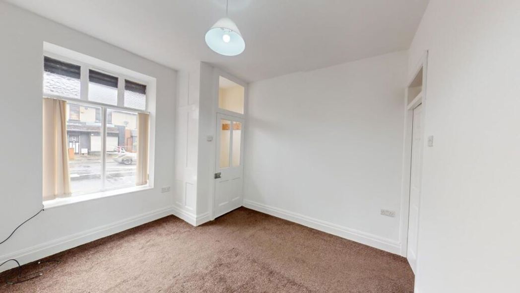 Property image 2 of 18