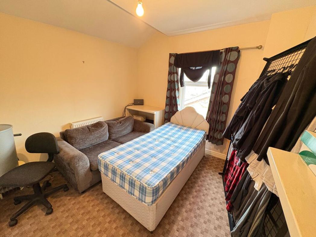 Property image 6 of 18