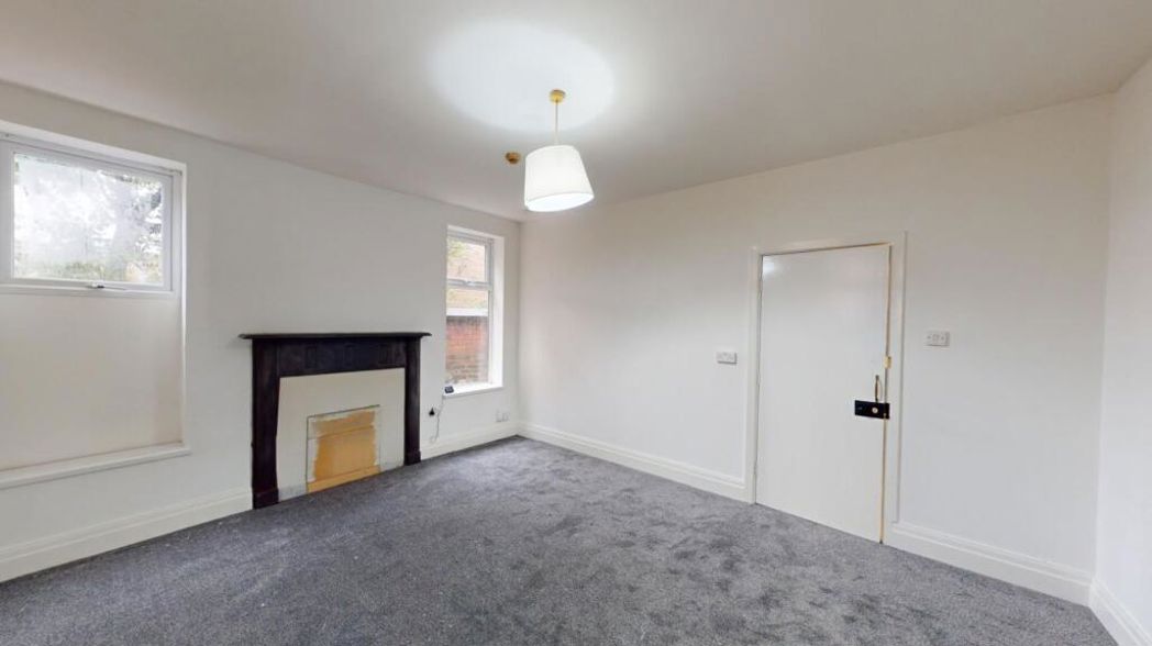 Property image 5 of 18