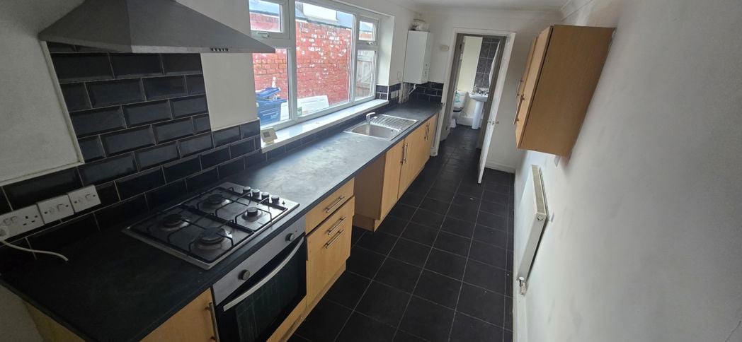 Property image 3 of 18
