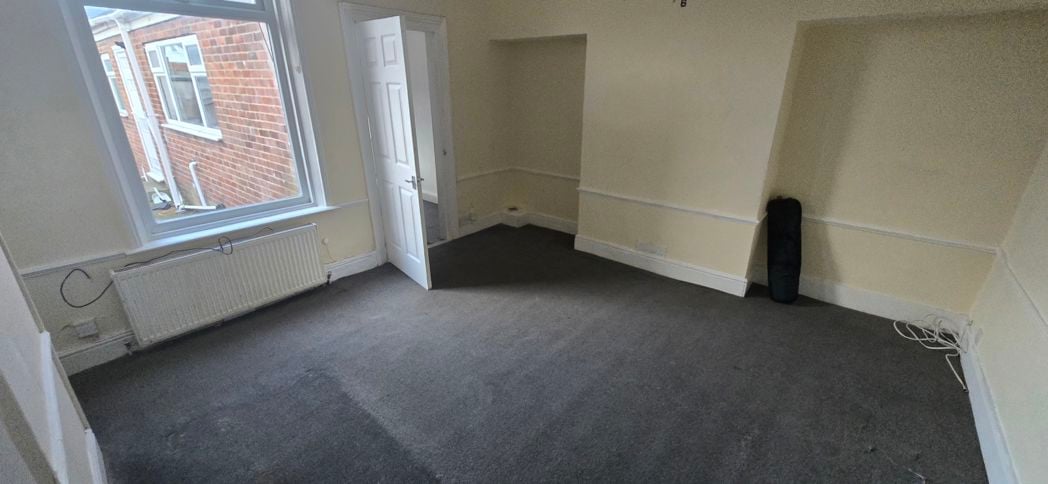 Property image 2 of 18