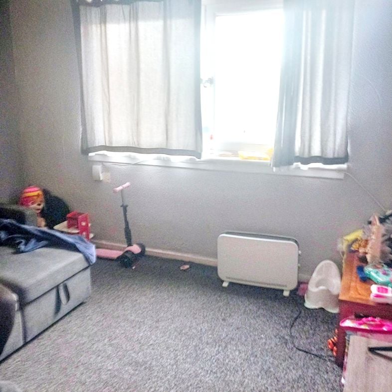 Property image 2 of 7