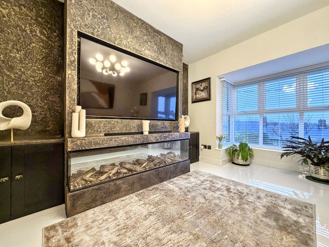 Property image 6 of 32