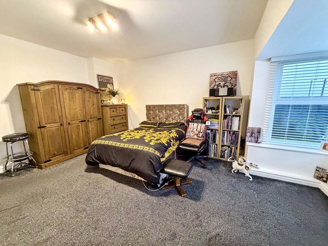 Property image 18 of 32
