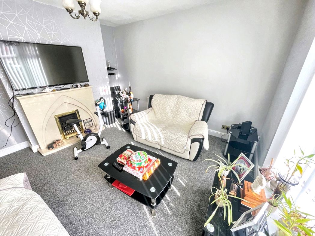 Property image 4 of 8