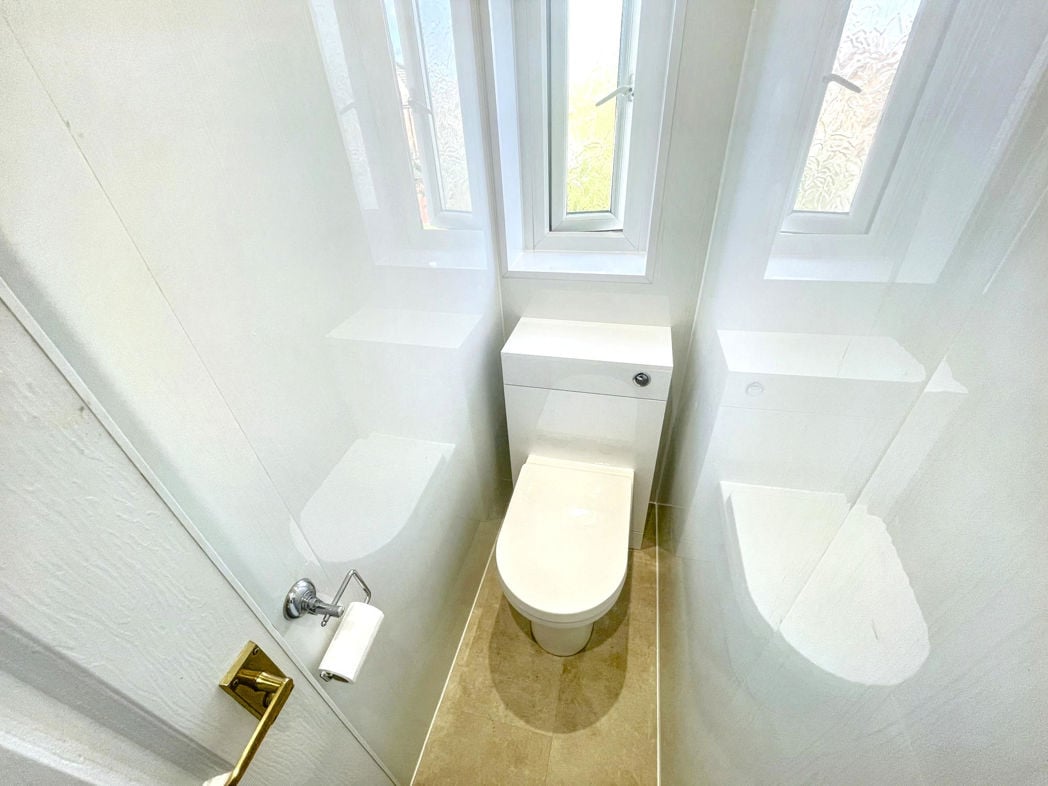 Property image 8 of 9