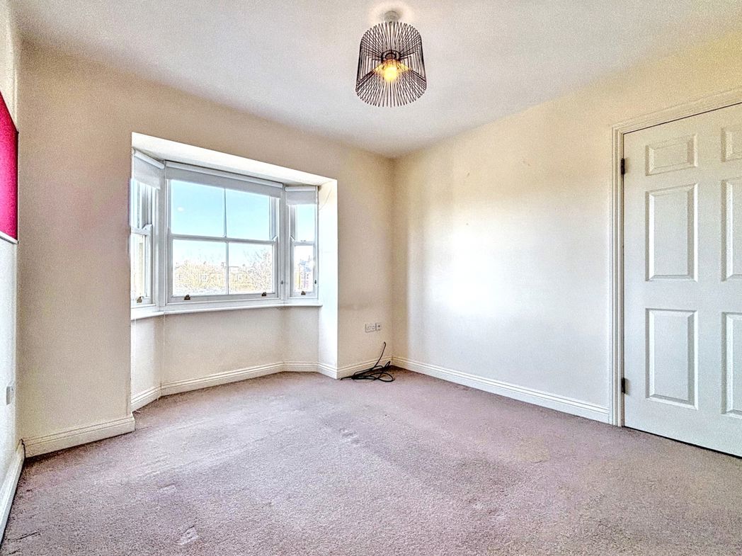 Property image 11 of 20