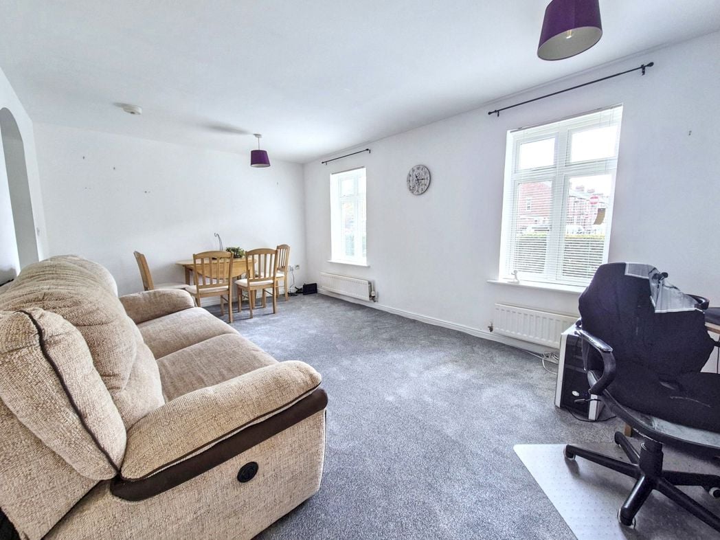 Property image 6 of 19