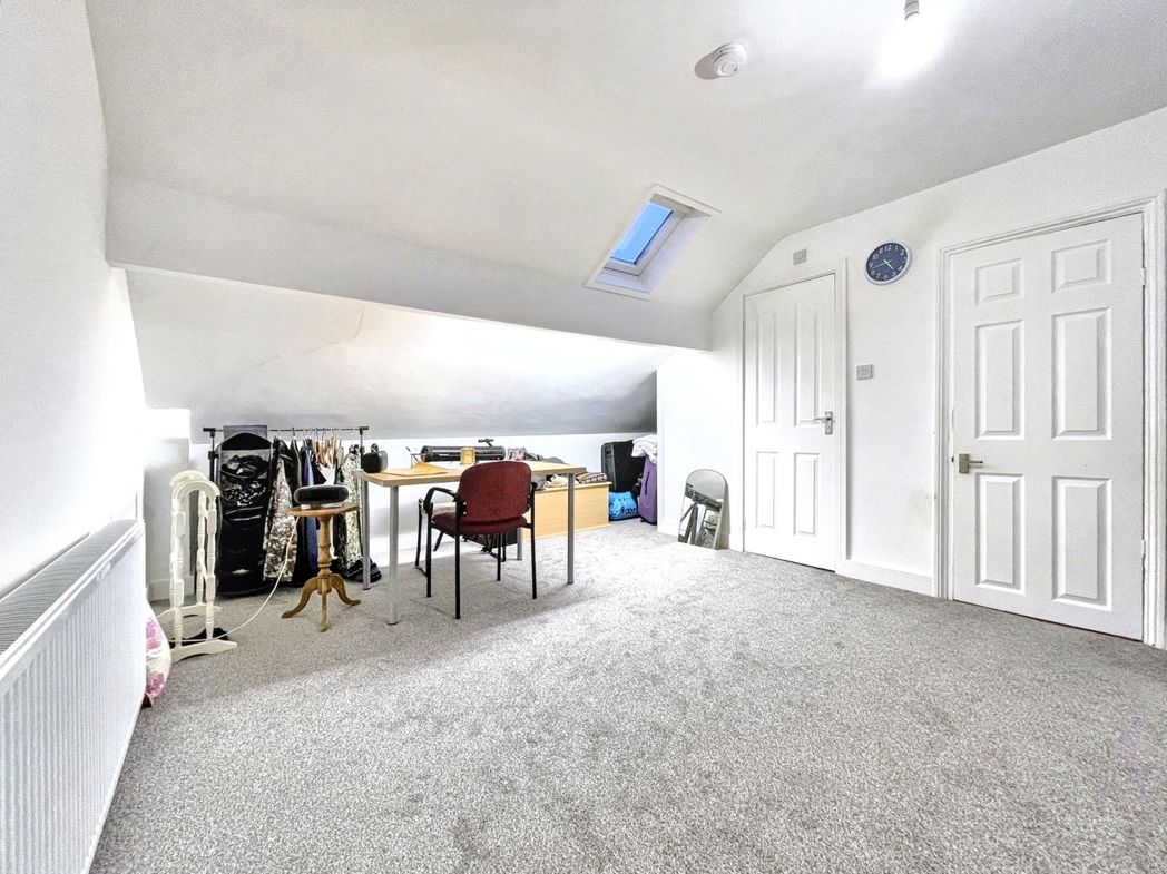 Property image 11 of 14