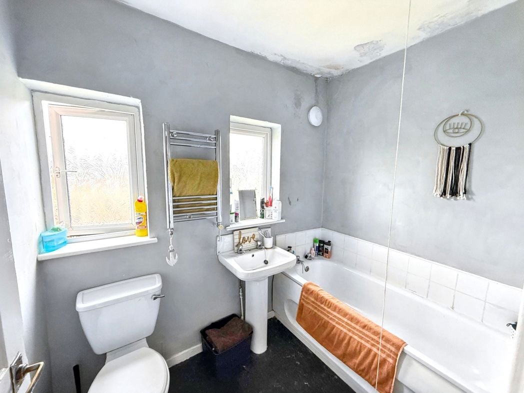 Property image 4 of 7