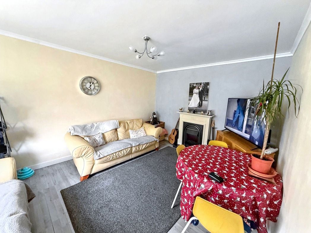 Property image 2 of 7