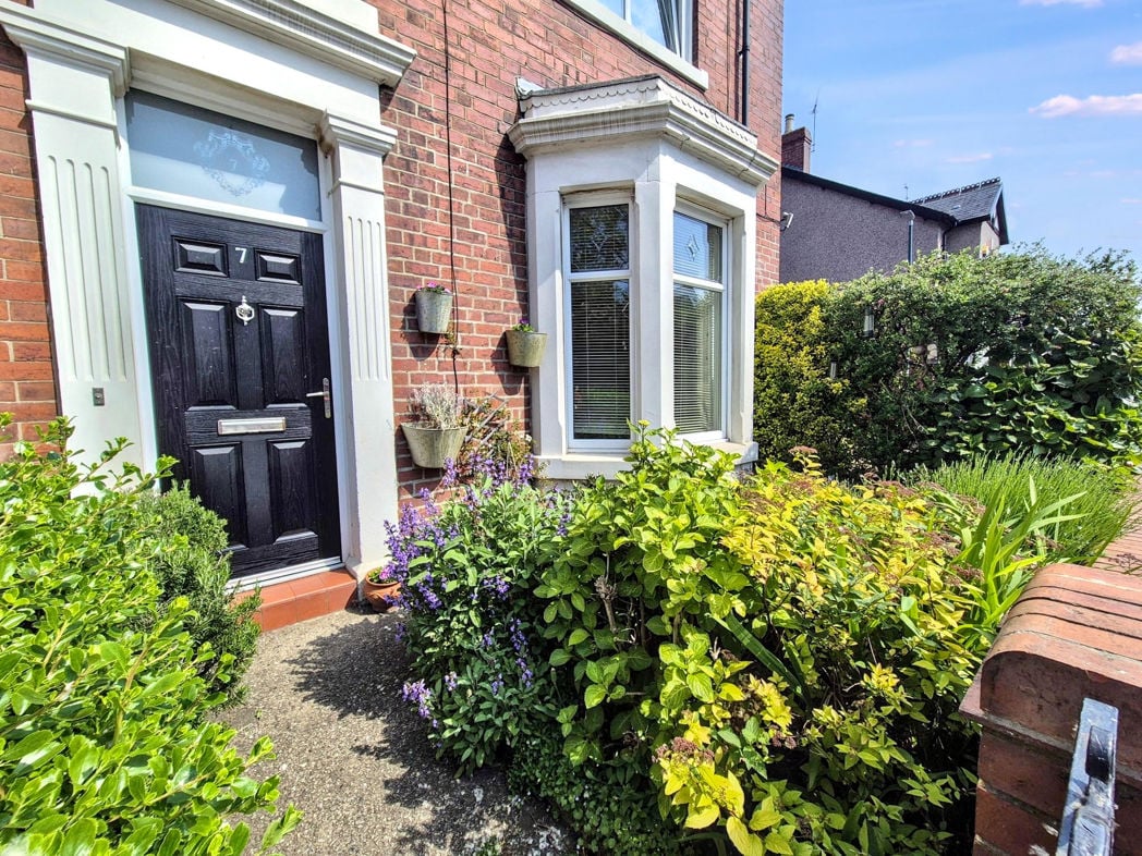 Property image 28 of 33
