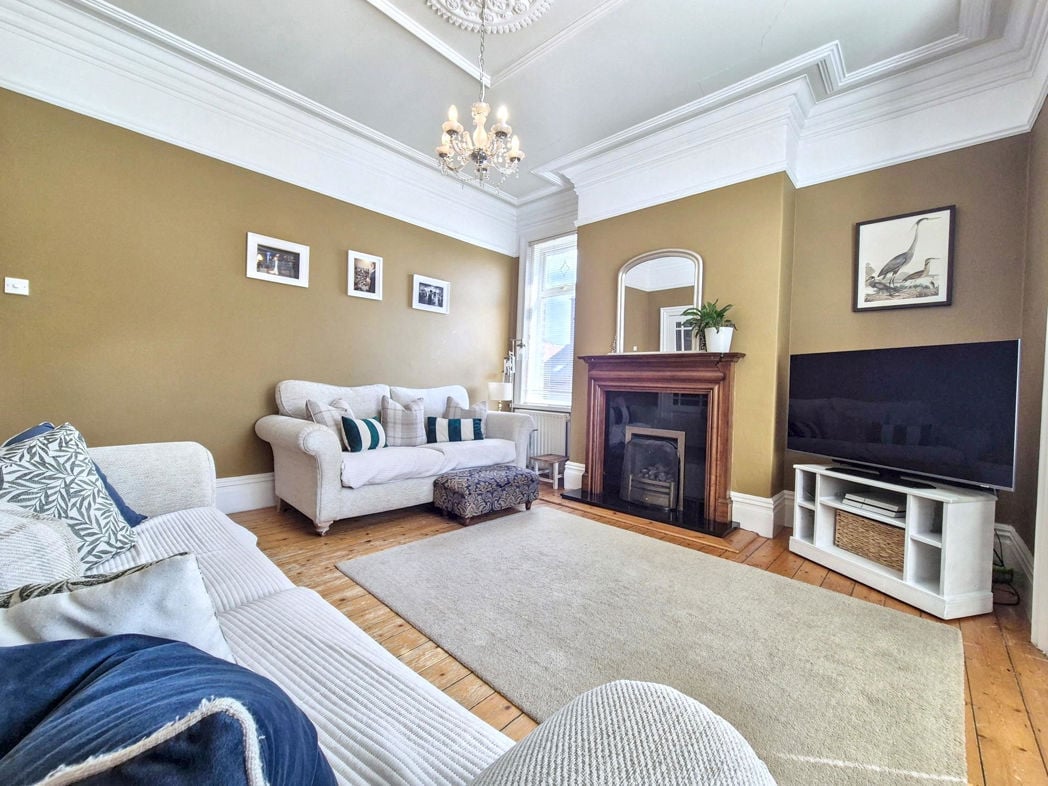 Property image 8 of 33
