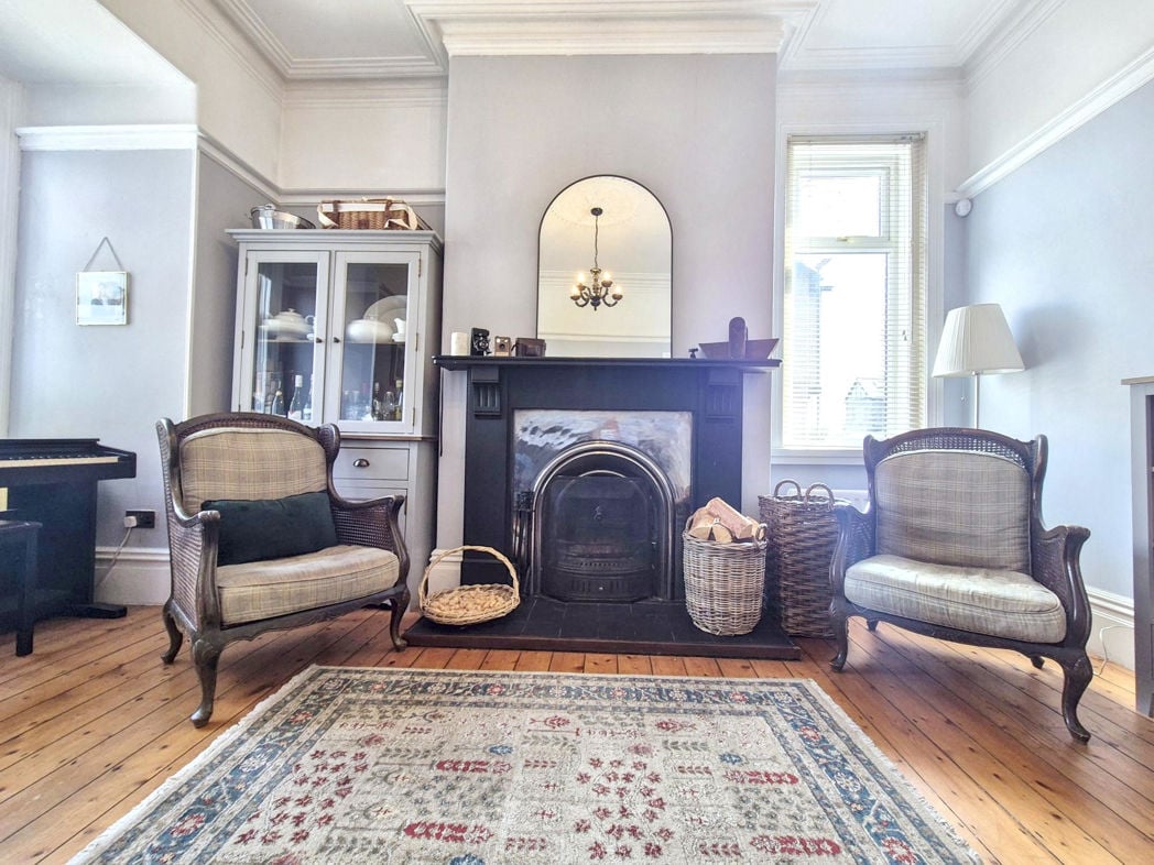 Property image 11 of 33