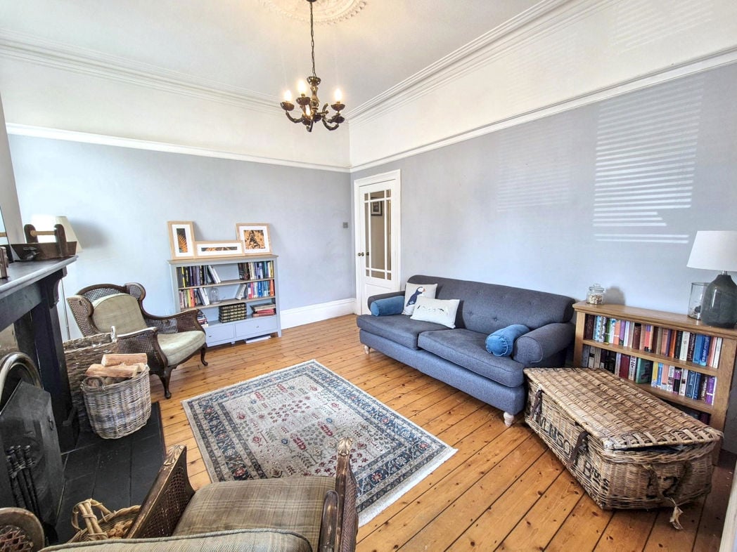 Property image 12 of 33