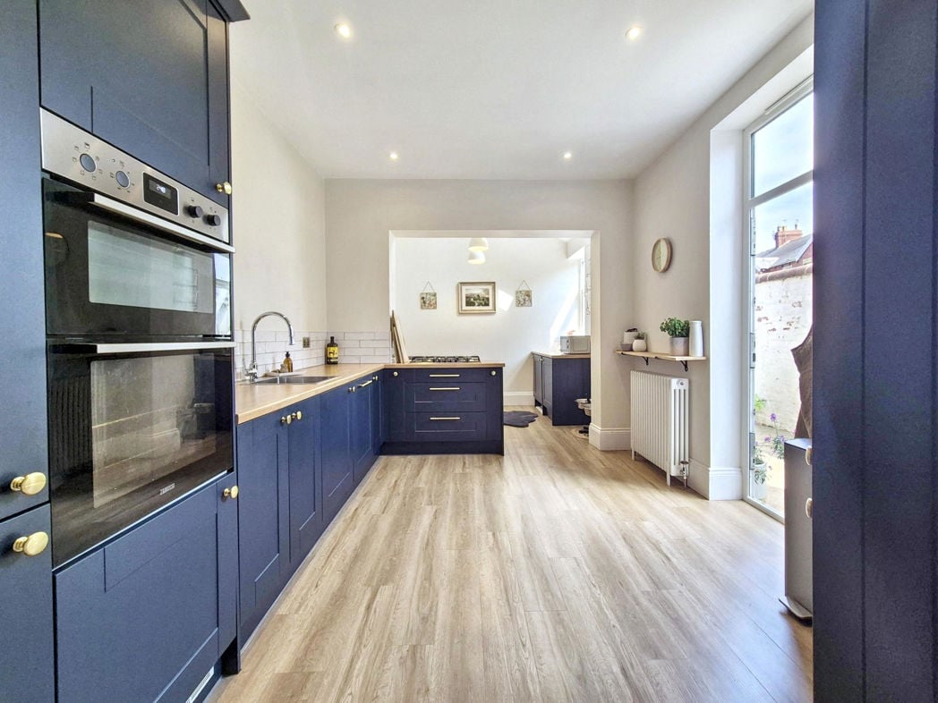 Property image 3 of 33