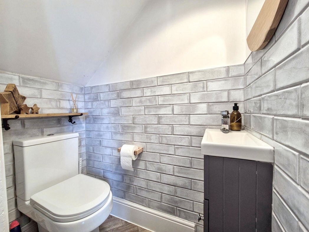 Property image 7 of 33