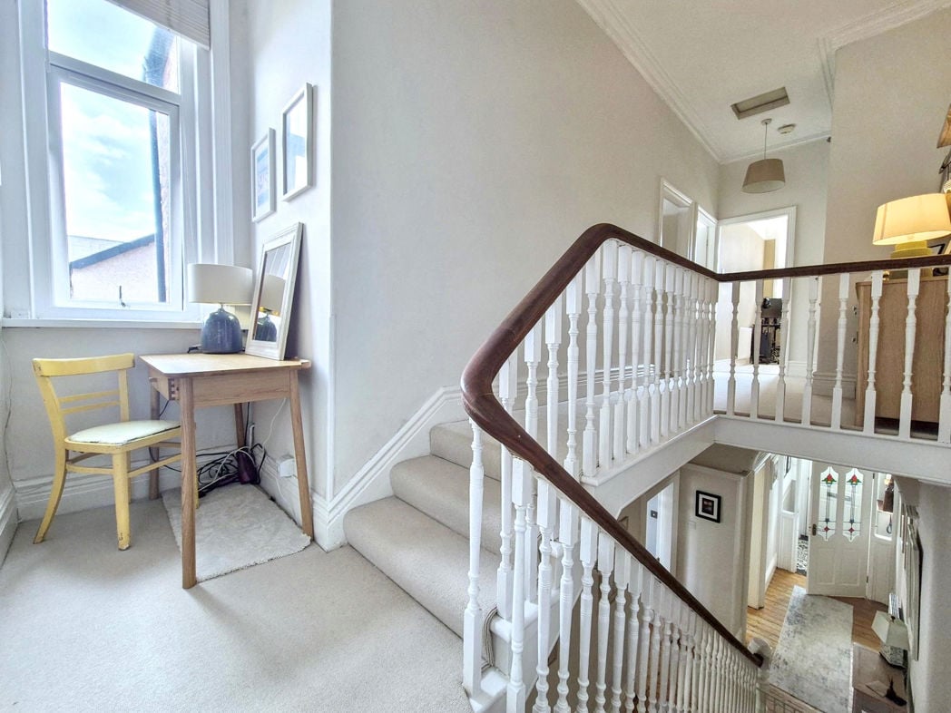 Property image 17 of 33