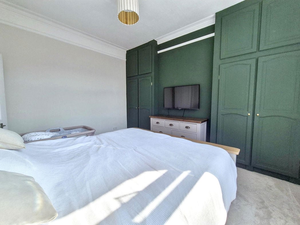 Property image 21 of 33
