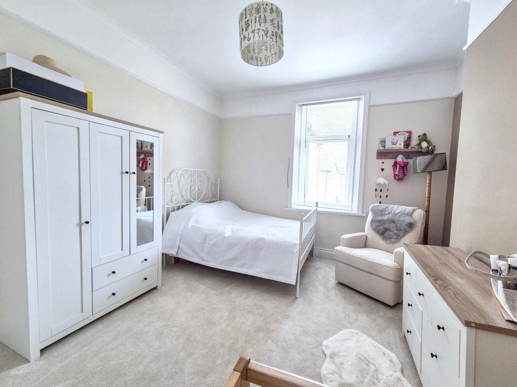 Property image 23 of 33