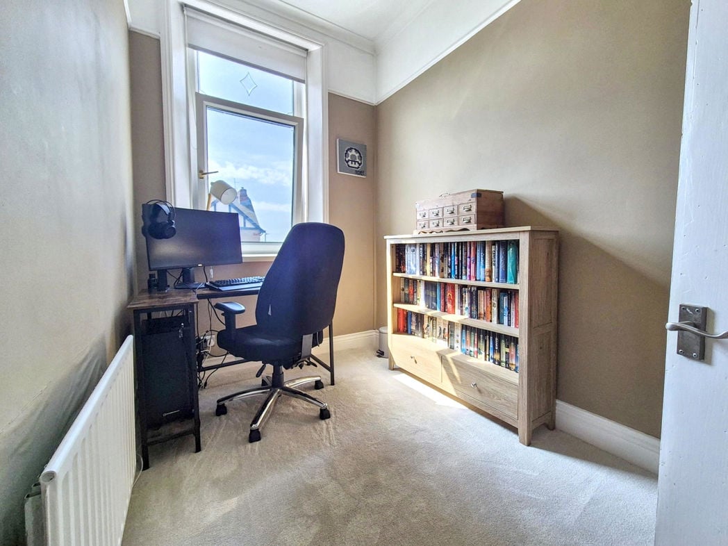 Property image 24 of 33