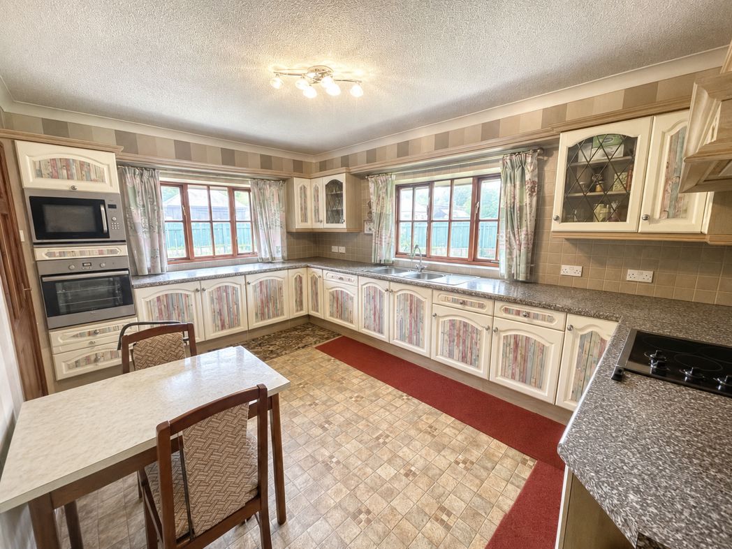 Property image 4 of 29