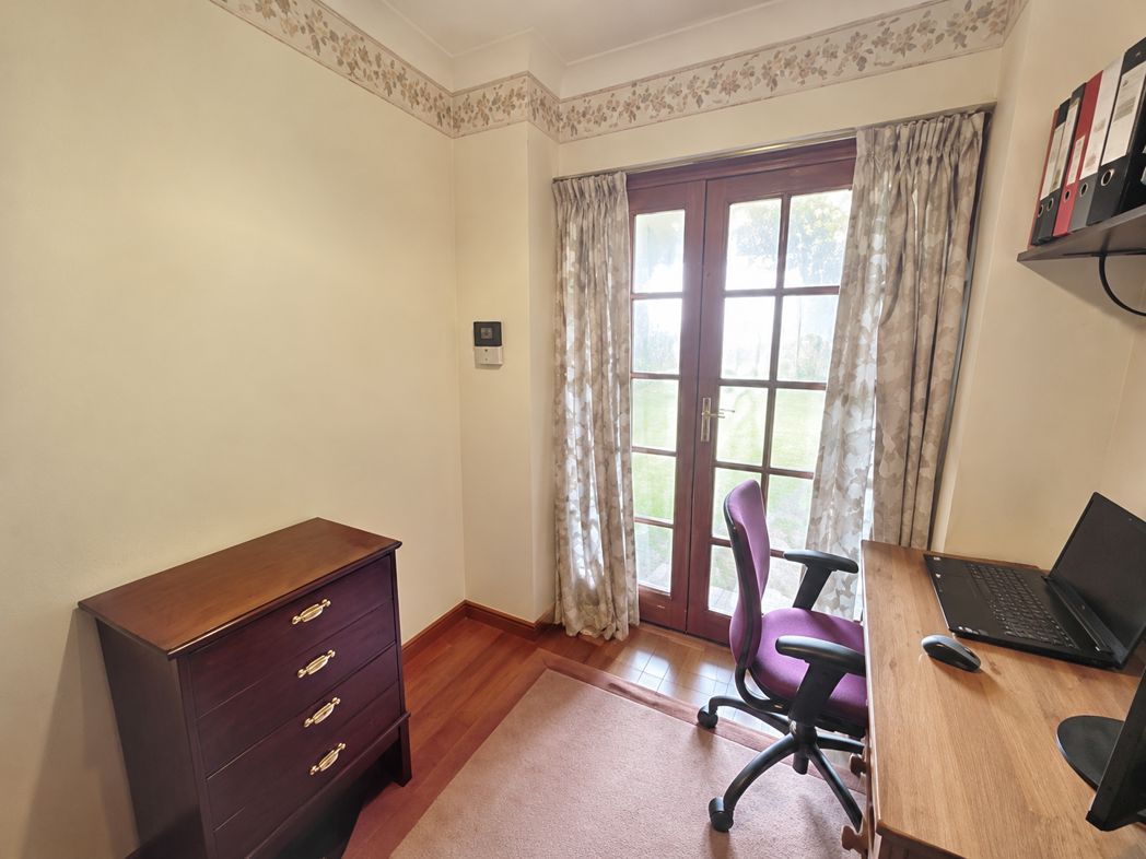 Property image 10 of 29