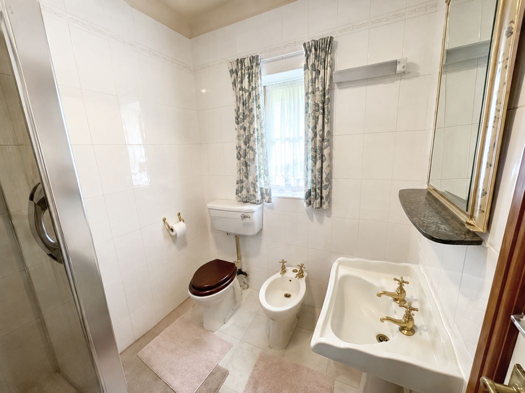 Property image 16 of 29