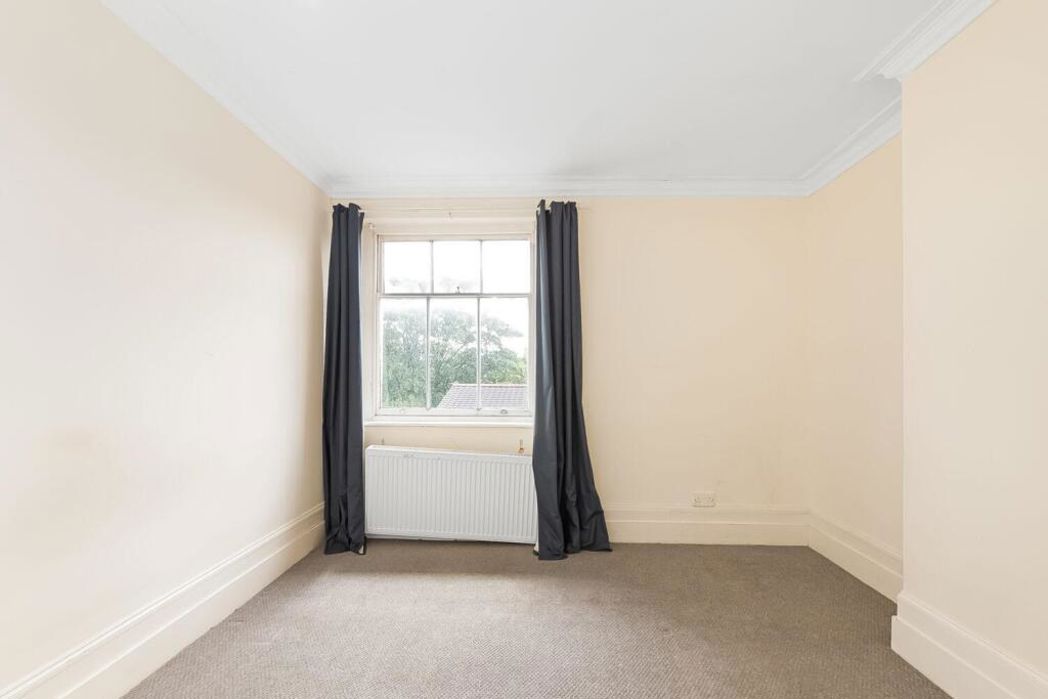 Property image 8 of 13