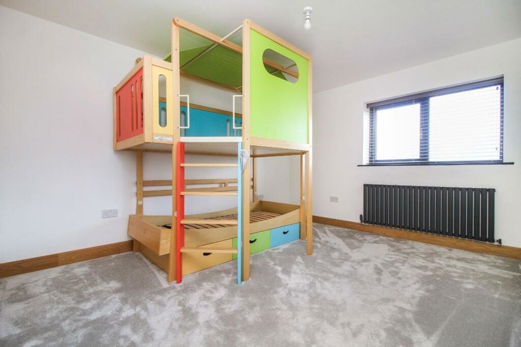 Property image 17 of 37