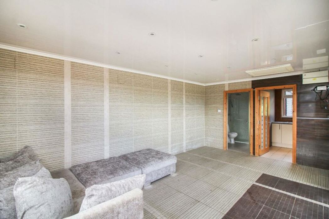 Property image 20 of 37