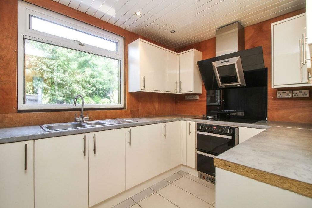 Property image 22 of 37