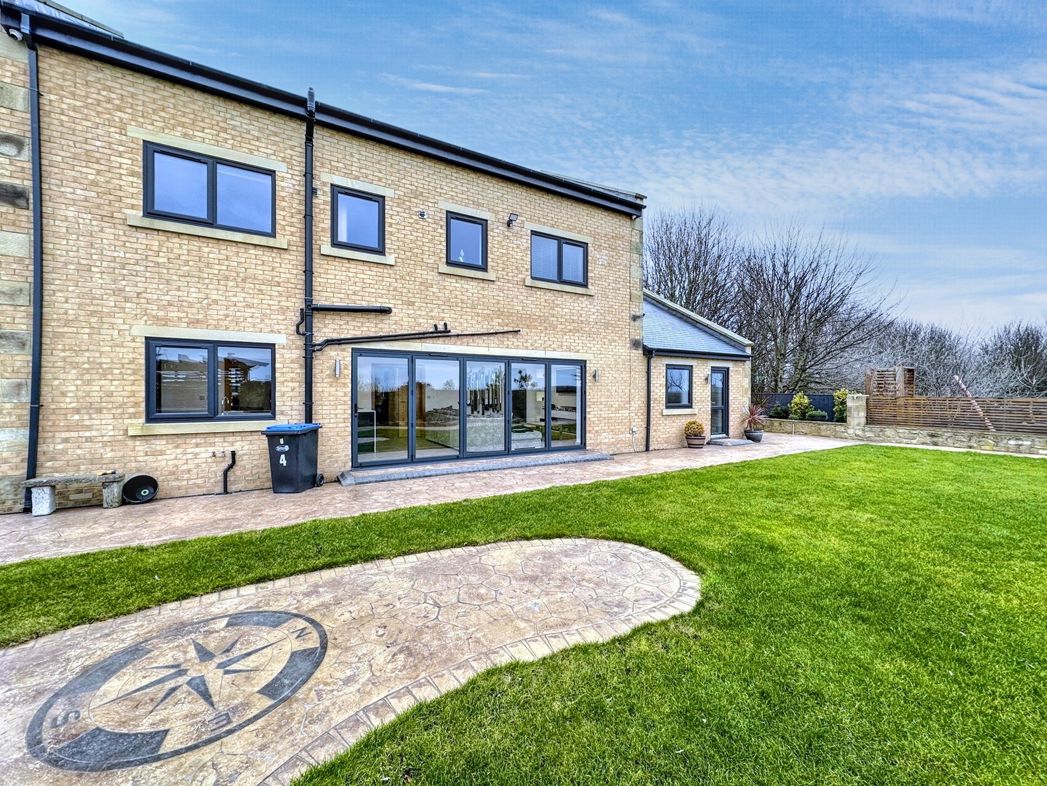 Property image 27 of 37
