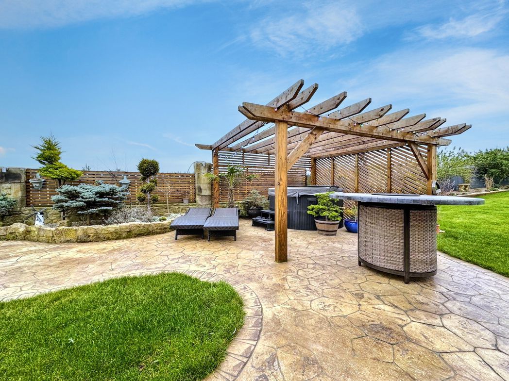 Property image 28 of 37