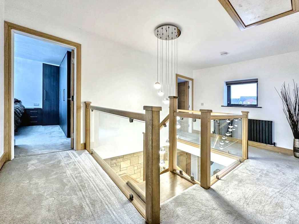 Property image 12 of 37