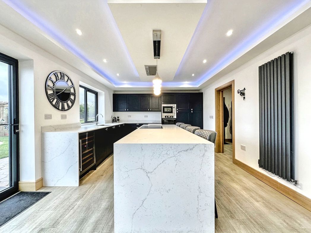 Property image 4 of 37