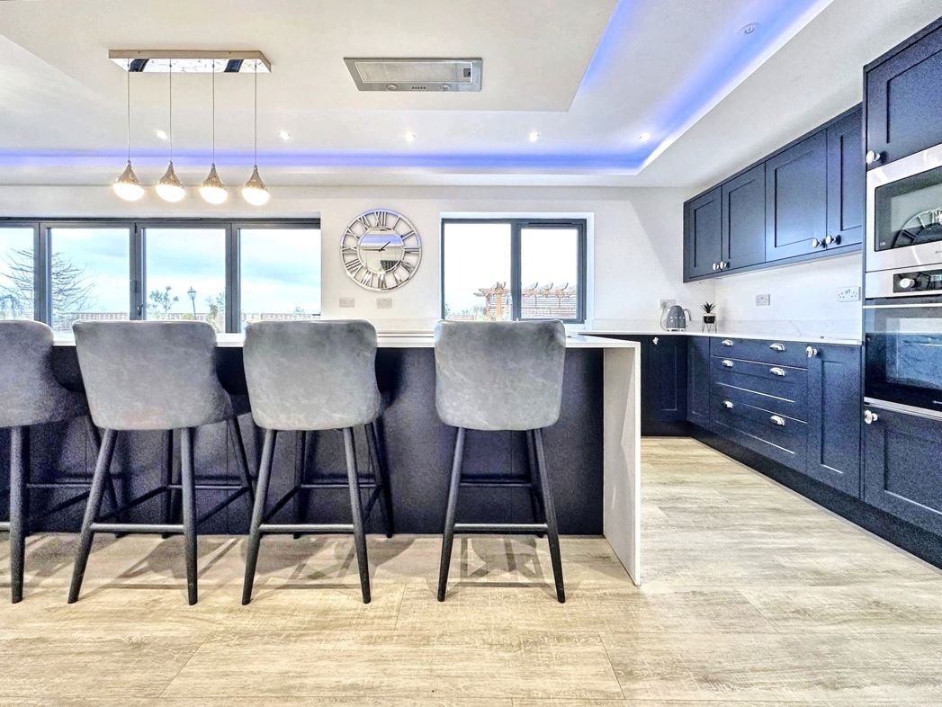 Property image 5 of 37