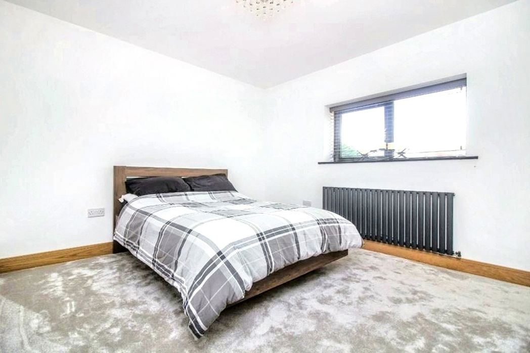 Property image 16 of 37
